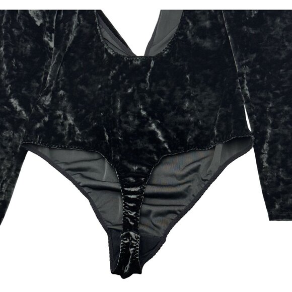 NEW Victorias Secret Size S Green Velvet Bodysuit With Keyhole Back thong snap - Picture 3 of 10